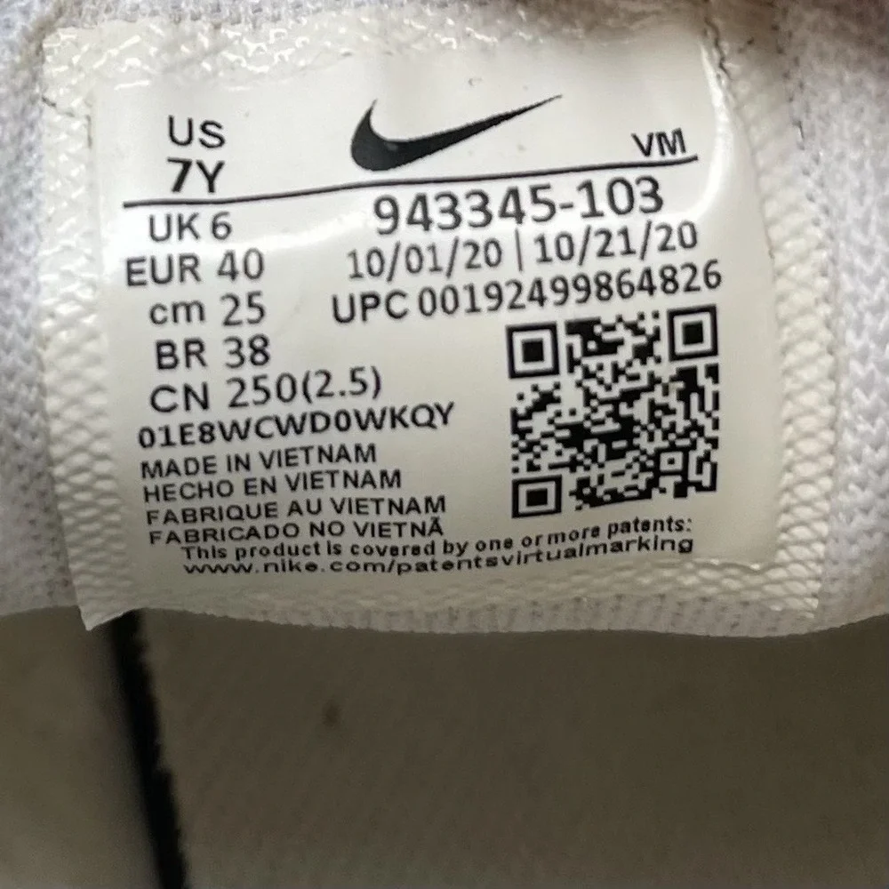 Nike Sneakers Youth 7Y Air Max 270 943345-103 White Athletic Running Casual Shoe